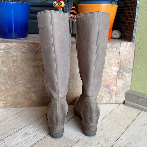 SOREL JOAN OF ARCTIC WEDGE LACE UP 8 Tall ASH Women Boots Waterproof EUC size 7 - Picture 8 of 15